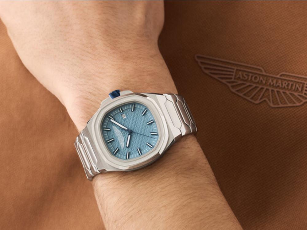 Montre à Quartz Aston Martin Icon GPQ, Acier Recyclé, Bleu, 42 mm, MTIG2S605
