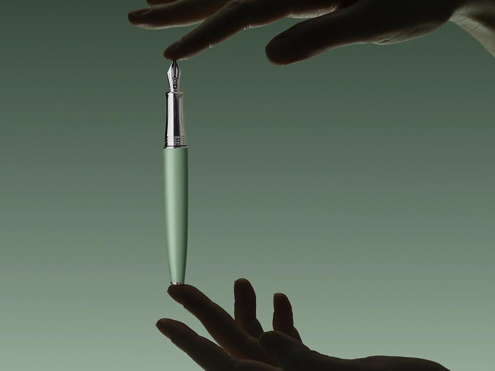 Stylo Plume Caran d'Ache Léman Vert De Gris, Laiton, Vert, 4799.713