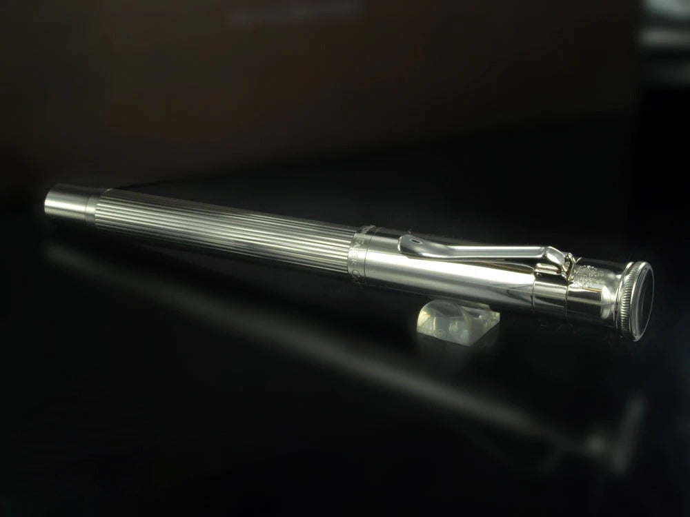 Roller Graf von Faber-Castell Classic, Attributs platine, 145512