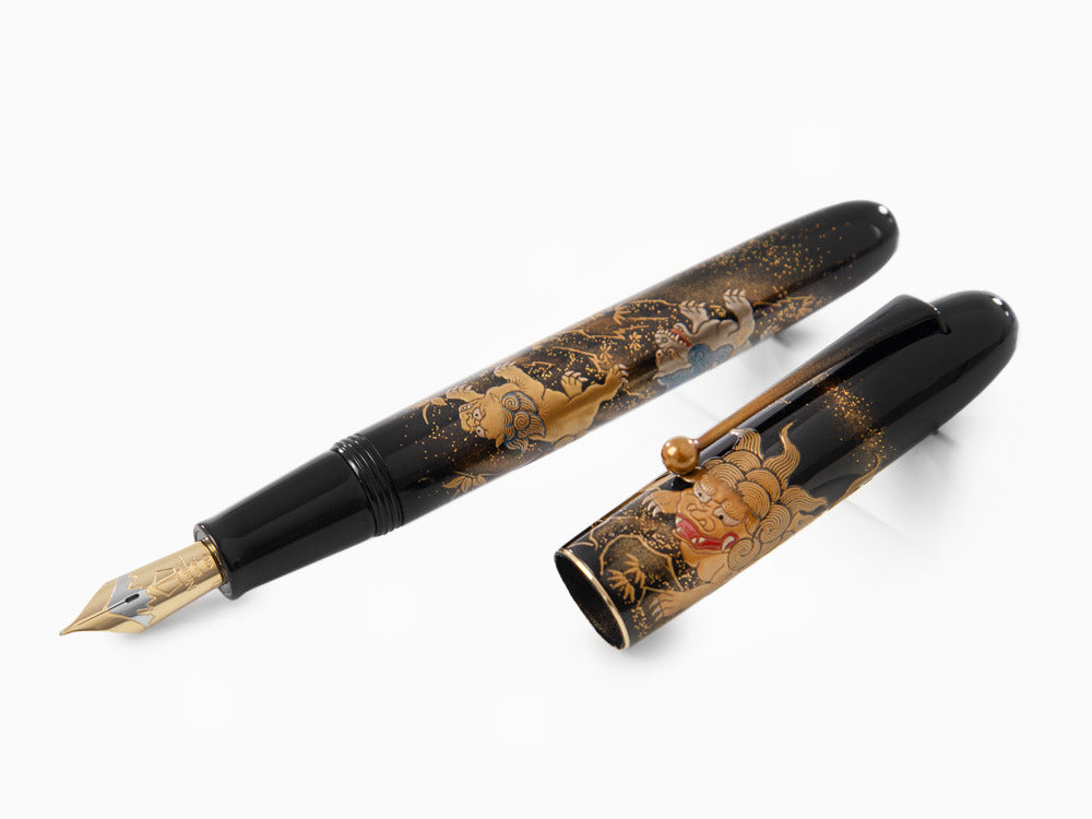 Stylo Plume Namiki Yukari Royale Lioness and cubs, Laque Urushi, Or