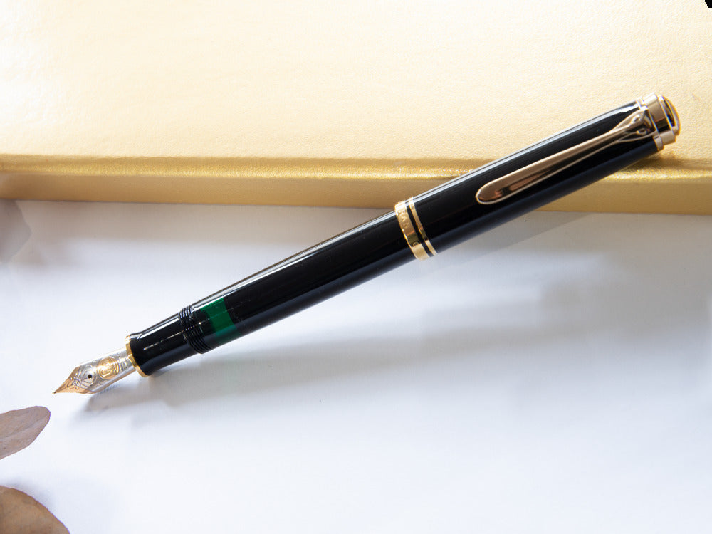 Stylo Plume Pelikan M800, Résine Noire, Attributs or, 995571