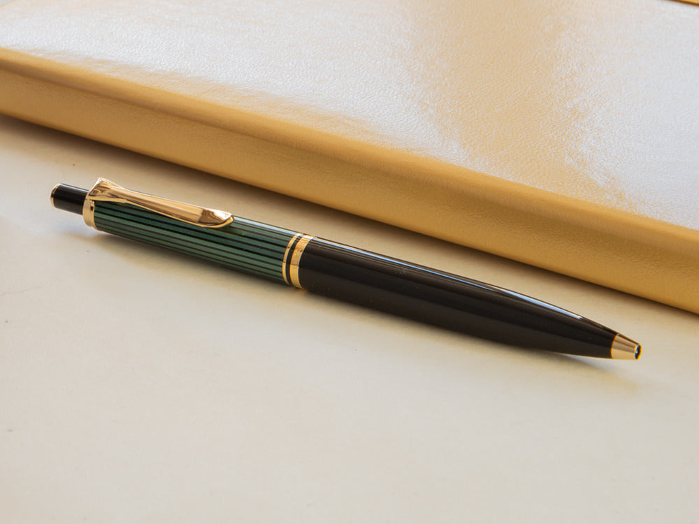 Stylo bille Pelikan K400, Noir et vert, Attributs or, 996835