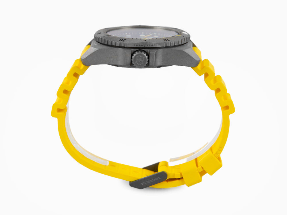 Montre à Quartz Victorinox Dive Pro, Titane, Noir, 43 mm, V241992