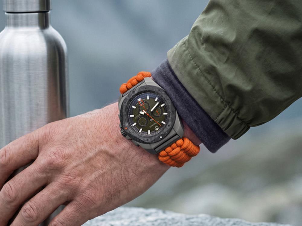 Montre à Quartz Victorinox I.N.O.X. Chrono Titane, Vert, 43 mm, V242083.1