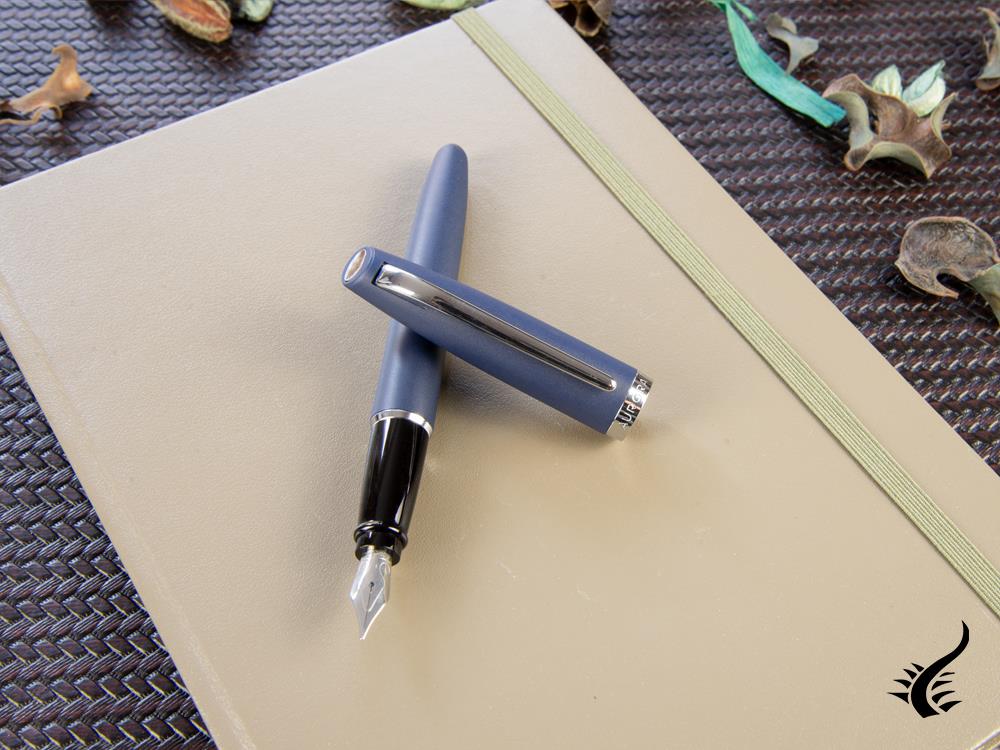 Stylo Plume Aurora Style, Résine Bleue, Attributs chromés, E20B