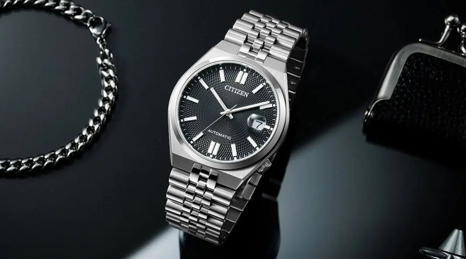 Pourquoi ta montre automatique avance-t-elle ou retarde-t-elle?
