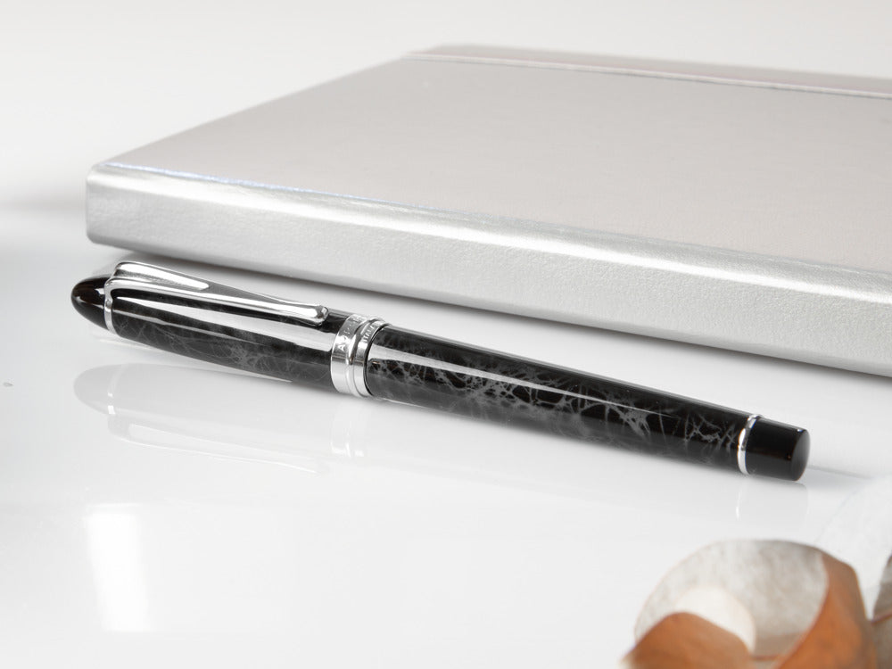 Stylo Plume Aurora Ipsilon, Résine gris, Attributs chromés, b13CG