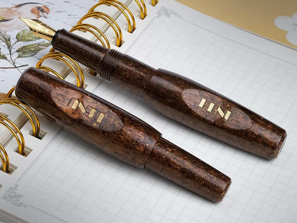 Stylo Plume Benu Pixie Coffee Brown, Marron, 24.2.36.6.0