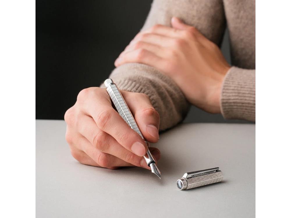 Stylo Plume Caran d'Ache Varius Lights, Edition Limitée, 1666.491
