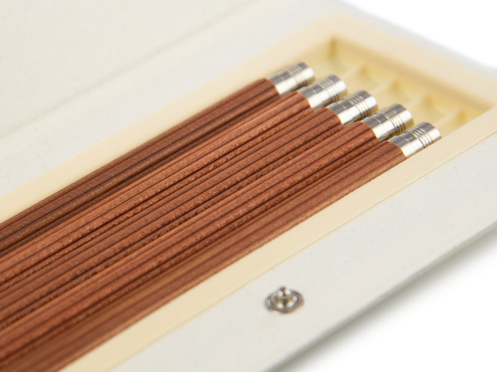 5 Crayons Excellence Graf von Faber-Castell, Bois, Attributs Chromés, Marron