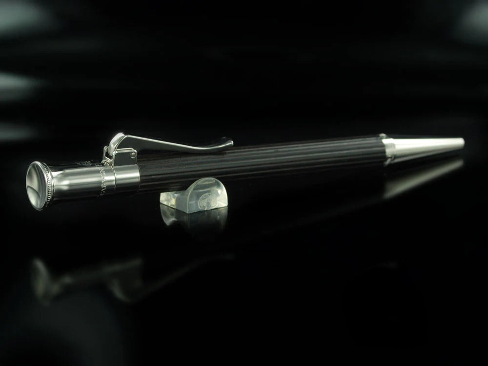 Stylo bille Graf von Faber-Castell Classic, Bois de grenadille, Platine