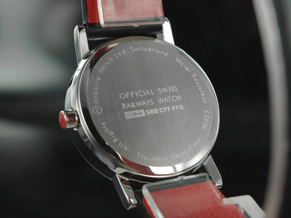 Montre à quartz Mondaine  SBB Classic, Acier inoxydable poli, Verre minéral