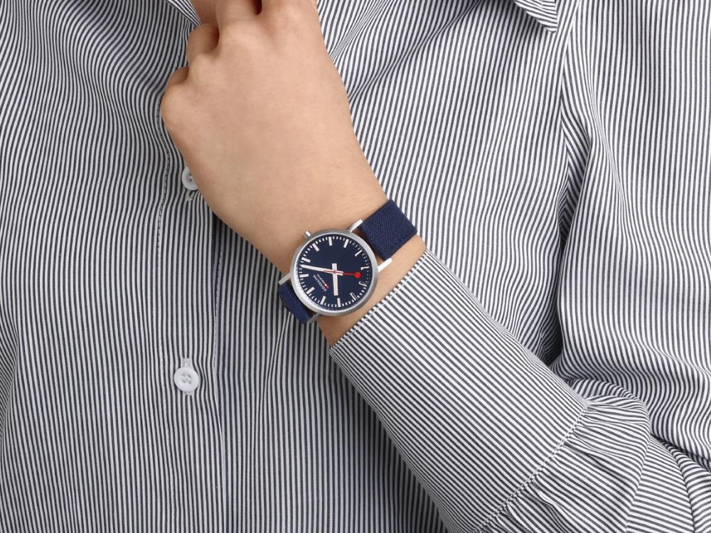 Montre à Quartz Mondaine SBB Classic, Bleu, 36 mm, Textile, A660.30314.40SBD
