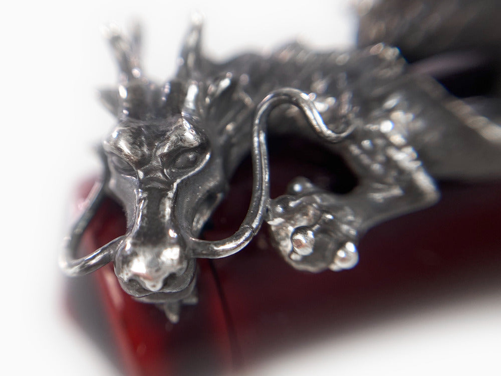 Nakaya Dragon Stopper, Argent