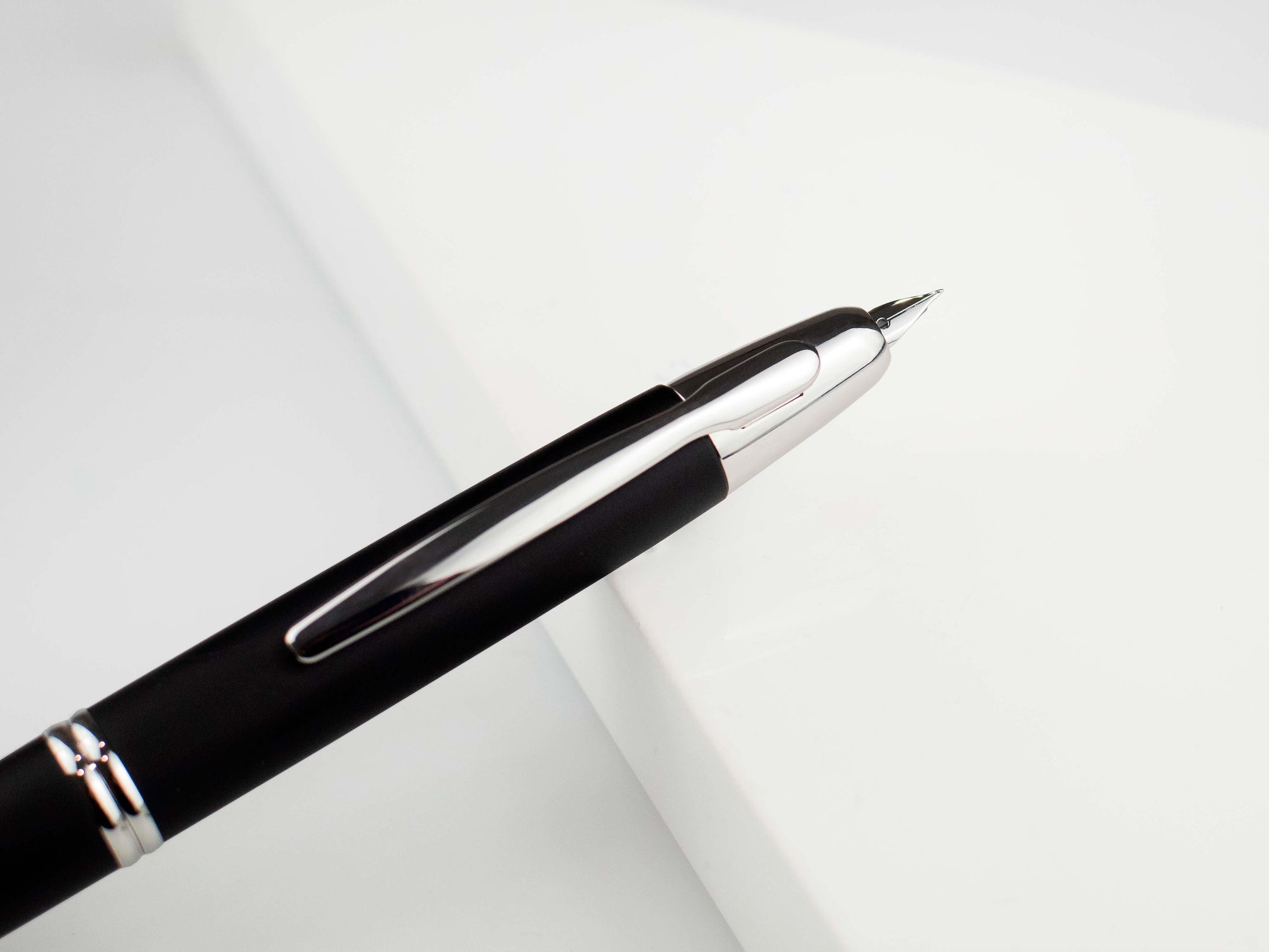 Stylo Plume Pilot Capless Matte, Attributs rhodium, Noir, FC-18000RRR-B