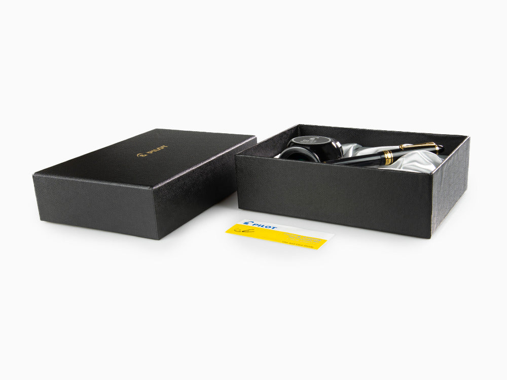 Stylo Plume Pilot Custom 823, Résine Acrilique, Or, Noir, NC823N