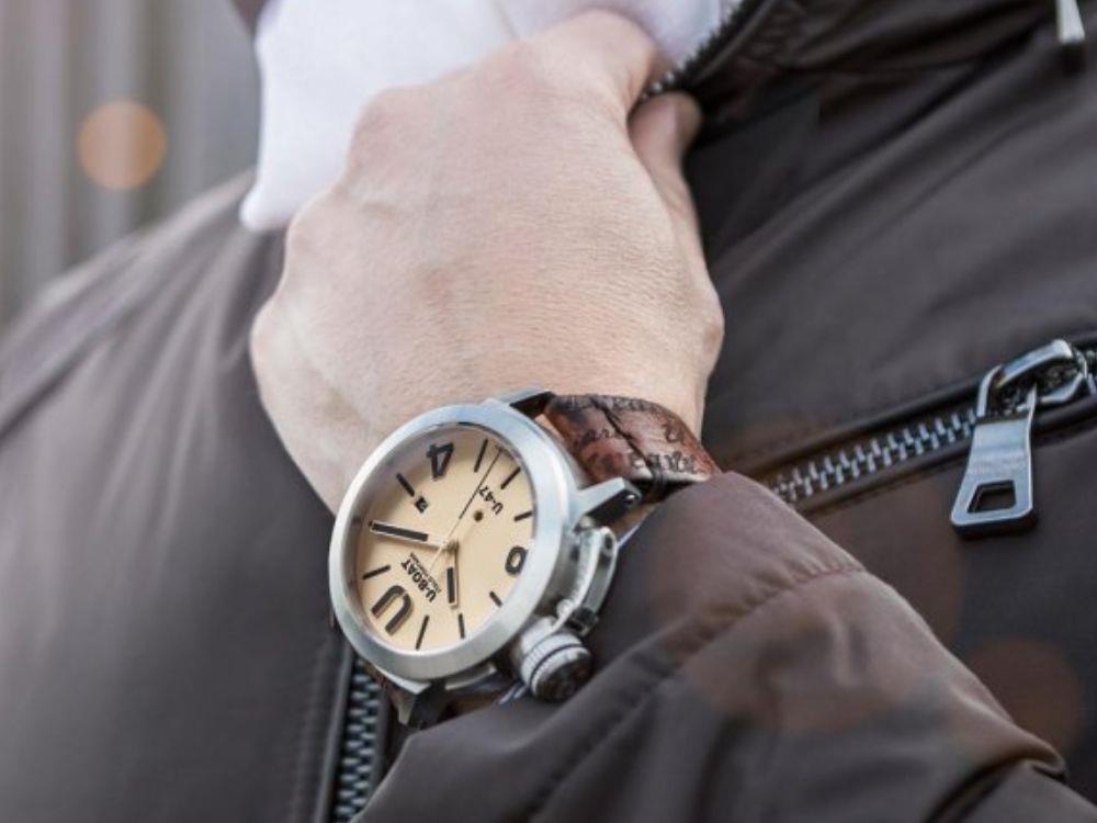 Montre Automatique U-Boat Classico, Acier Inoxydable 316L, Beige, 47mm, 8106