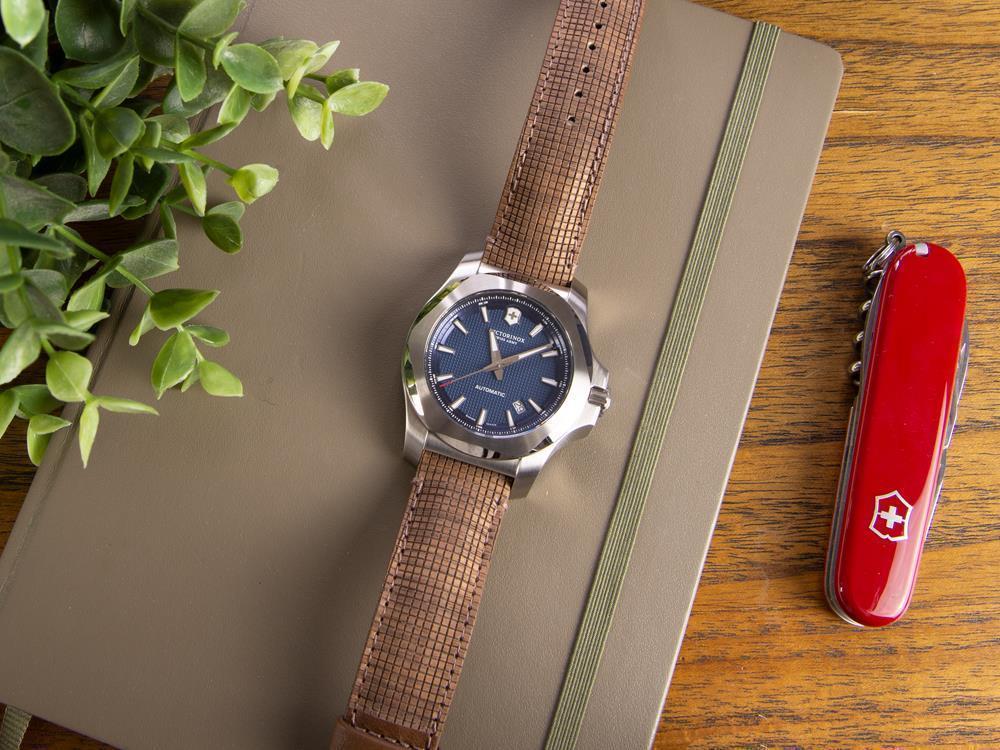 Montre Automatique Victorinox I.N.O.X., Acier, Bleu, 43 mm, 20 atm, V241834