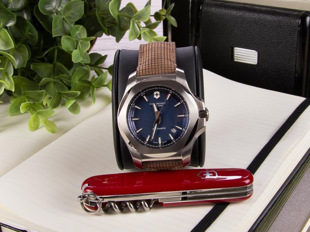Montre Automatique Victorinox I.N.O.X., Acier, Bleu, 43 mm, 20 atm, V241834