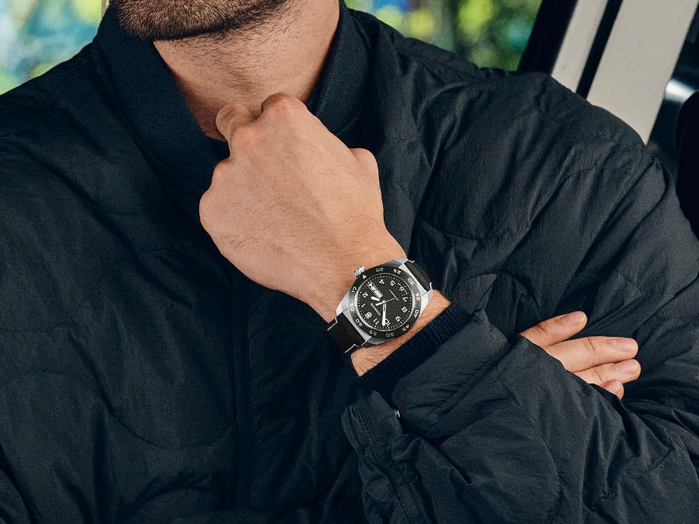 Montre à Quartz Victorinox Swiss Army, Acier Inoxydable, Noir, 42 mm, V242041