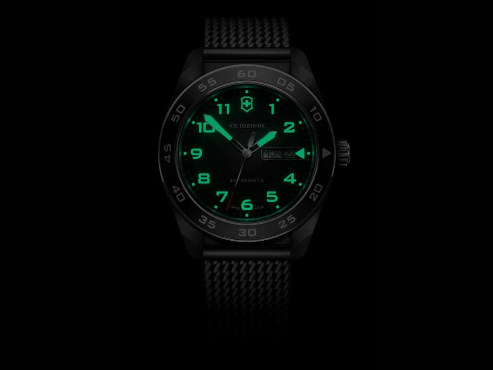 Montre à Quartz Victorinox Swiss Army, Acier Inoxydable, Noir, 42 mm, V242043