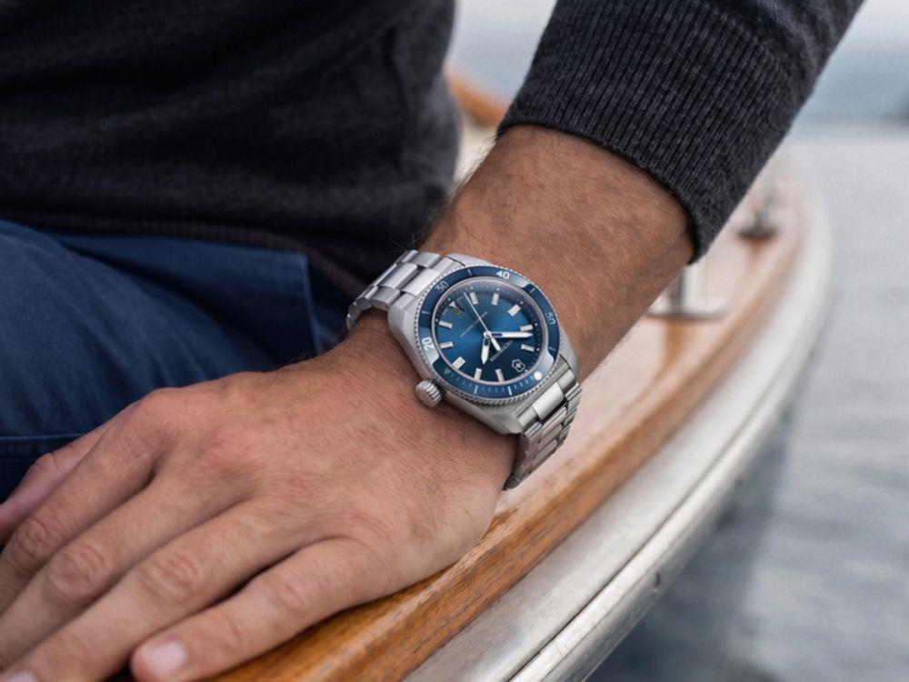 Montre à Quartz Victorinox Maverick, Acier Inoxydable 316L, Bleu, 39 mm, V242095